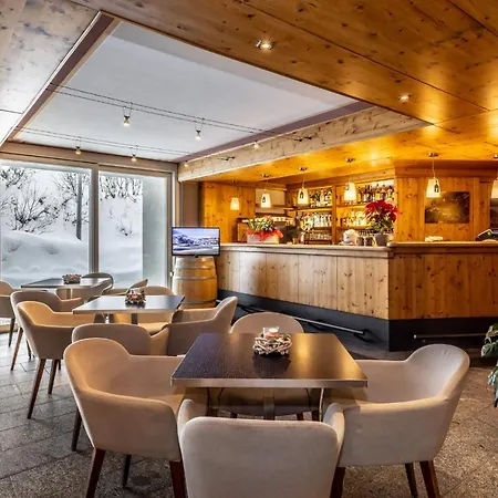 Hotel Piandineve Passo del Tonale