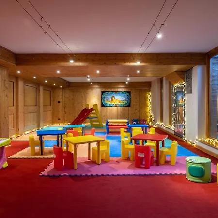 Hotel Piandineve Passo del Tonale