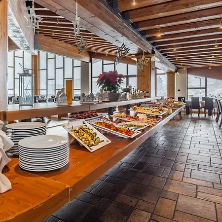 Piandineve Hotel Tonalepass
