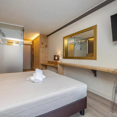 Hotel Piandineve 4*